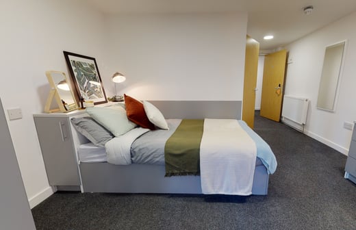 Platinum En Suite