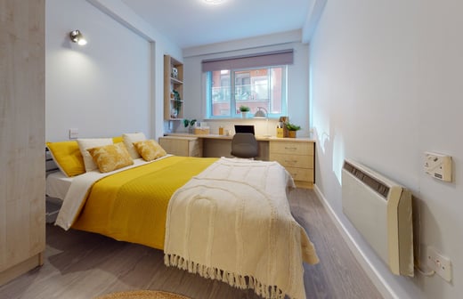 Bronze En Suite