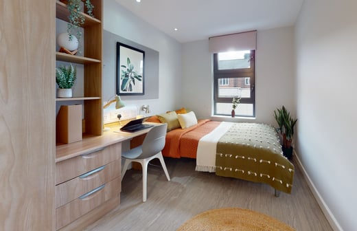 Copper En Suite