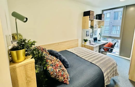 Silver En Suite High Floor