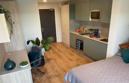 Silver Studio Low Floor