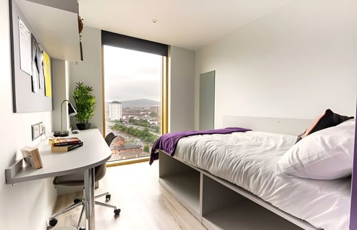 En Suite Mountain View