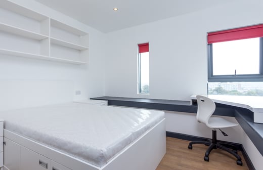 Studio Penthouse