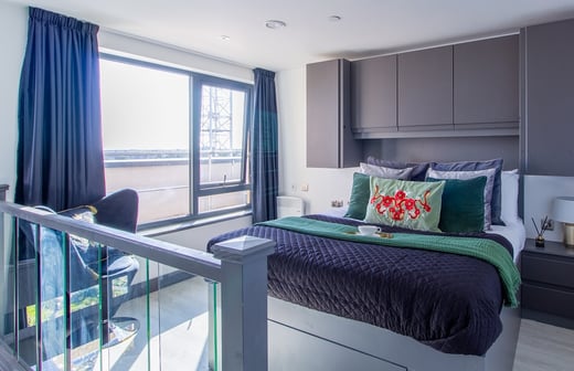 Premium Mezzanine Studio