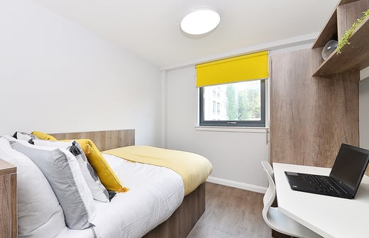 Silver En Suite