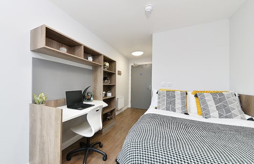 Attic Plus En Suite