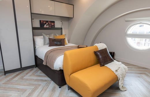 Silver One Bed Apartment