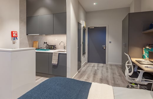 Premium Luxe Studio