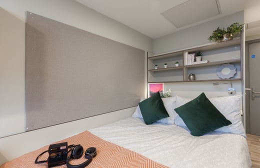 Gold En-suite