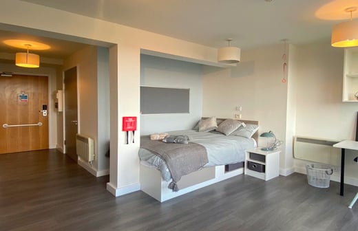 Luxury Studio with Bath