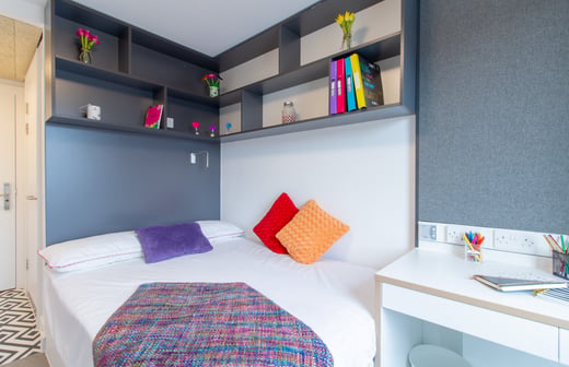 Silver En-suite (High Fl)