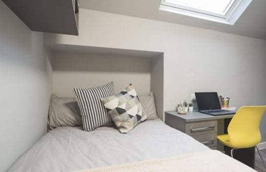 Premium Loft Ensuite