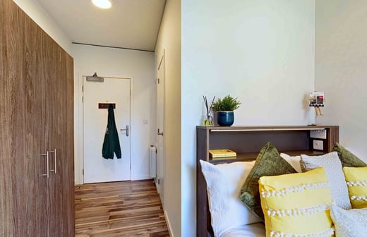 Ensuite Room