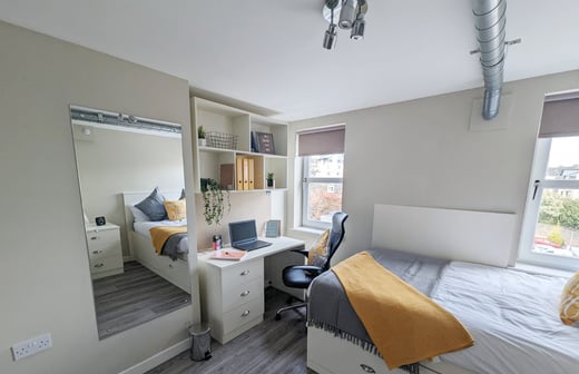 Deluxe Ensuite