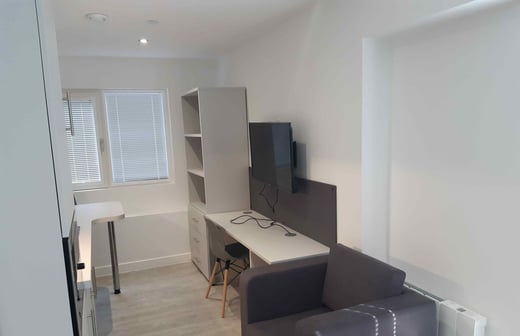 Premium Studio (L Shaped)