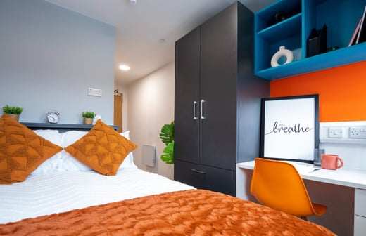 5 Bed Ensuite