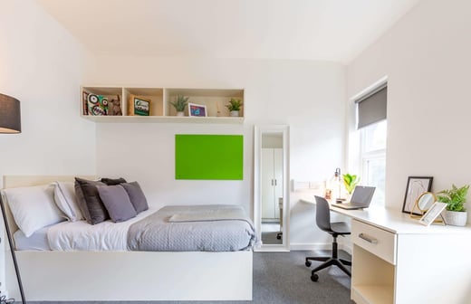 Exclusive 3 Bed House