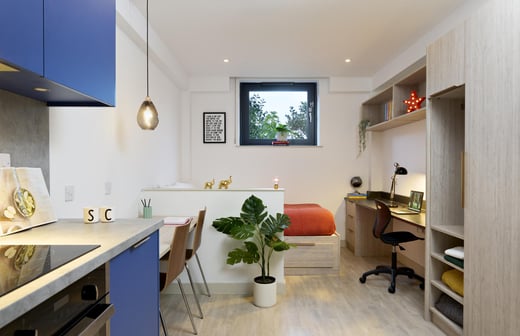 Bronze Studio