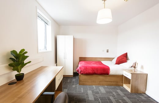 Gold Ensuite