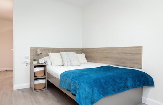 Gold En Suite (Lower Floors)