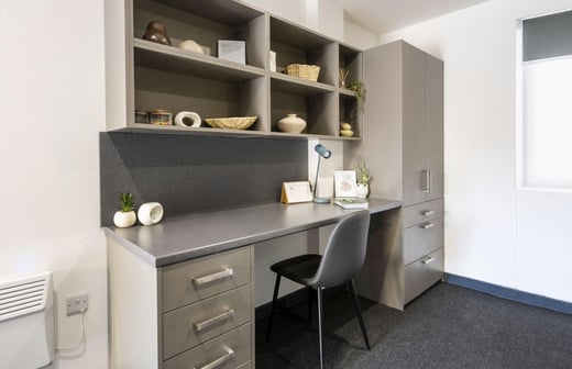 Silver Plus Studio