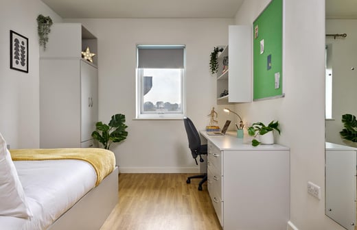 Gold Ensuite Room