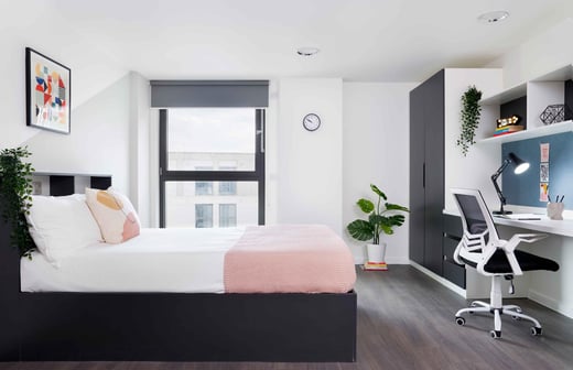 Platinum En-suite