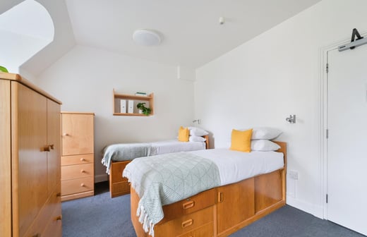 Silver Ensuite Twin
