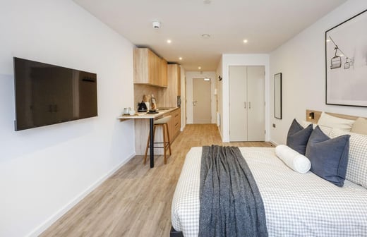 Superior Studio Floors 6-10