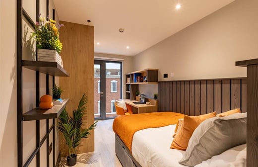 Modern Standard Ensuite