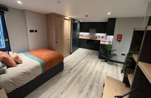 Premium Studio