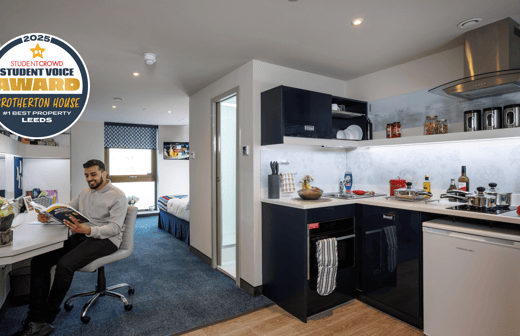 Sapphire Plus studio