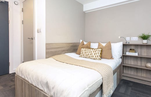 Deluxe Ensuite