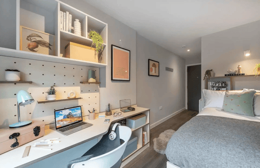 4 Bedroom Premium