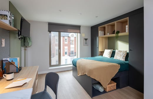 Classic Studio, Penthouse