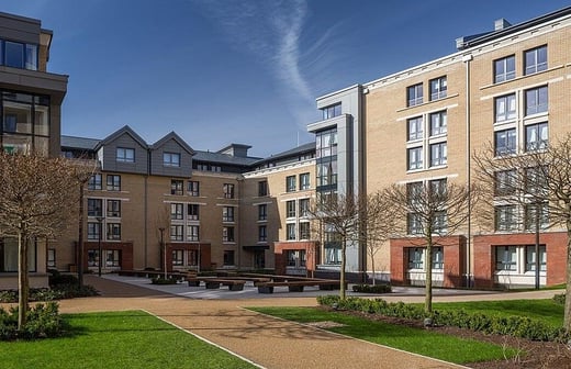 SC York_Courtyard and Exterior