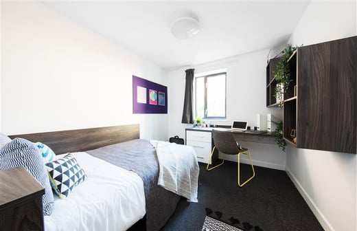 Silver En Suite