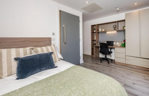 Premium Plus Ensuite