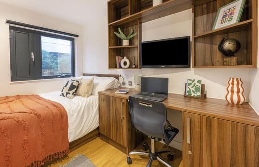 2 Bed Ensuite