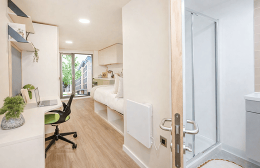 Silver Plus Studio
