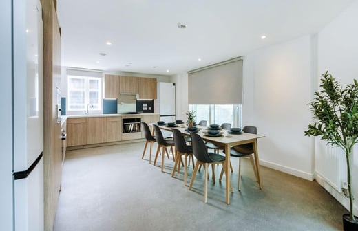 Classic 7-8 Bed Ensuite