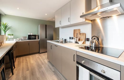 Ultra Premium 5 Bed Apartment