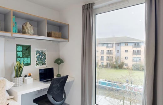Canal View Ensuite