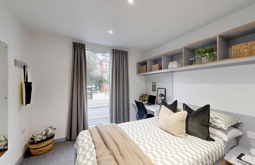 Ensuite Room