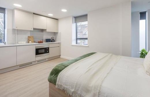 Premium Plus Studio (Accessible)