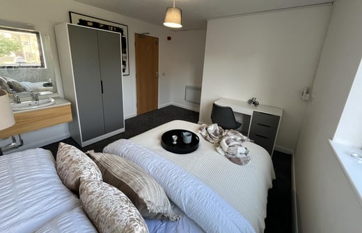 Premier Room