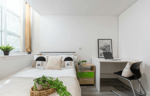 Gold Non Ensuite