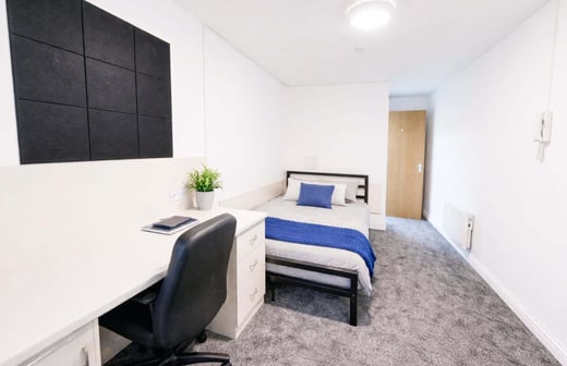 Deluxe Ensuite