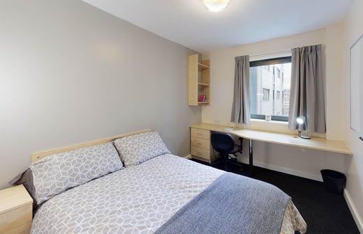 Large Ensuite