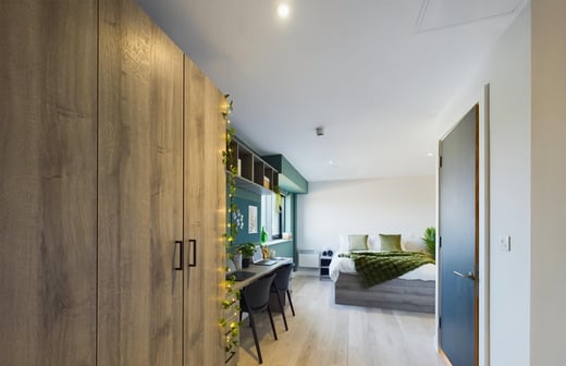 Crown Suite